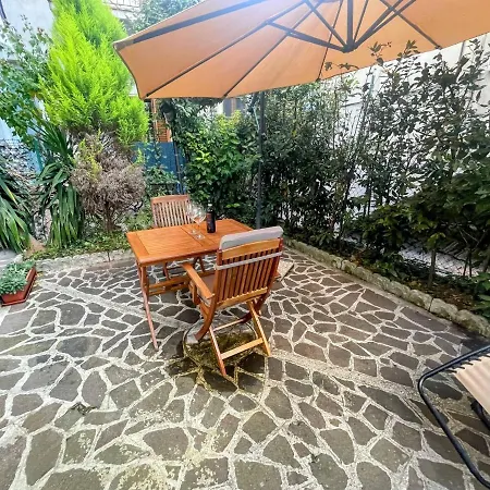 Apartamento Car Not Necessary Centrally Located, Up Market Apt- Sleeps 46 - Terracebbq Spoleto