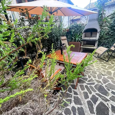 Car Not Necessary Centrally Located, Up Market Apt- Sleeps 46 - Terracebbq *