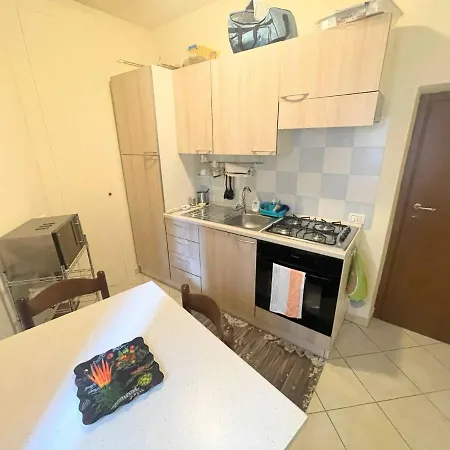 Lägenhet Car Not Necessary Centrally Located, Up Market Apt- Sleeps 46 - Terracebbq *