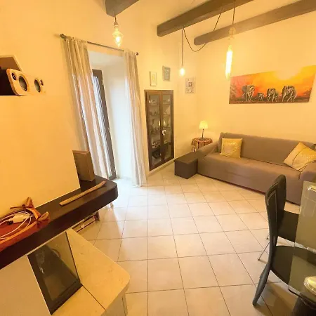Lägenhet Car Not Necessary Centrally Located, Up Market Apt- Sleeps 46 - Terracebbq